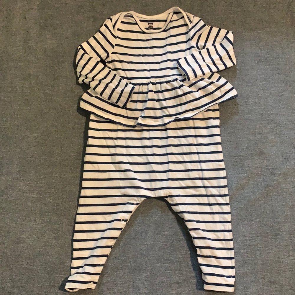 ✨5/$20✨Tea collection navy/white striped romper